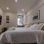 Whole Floor Penthouse, 3 Bedroom 3 Bath, Next To Metro Station