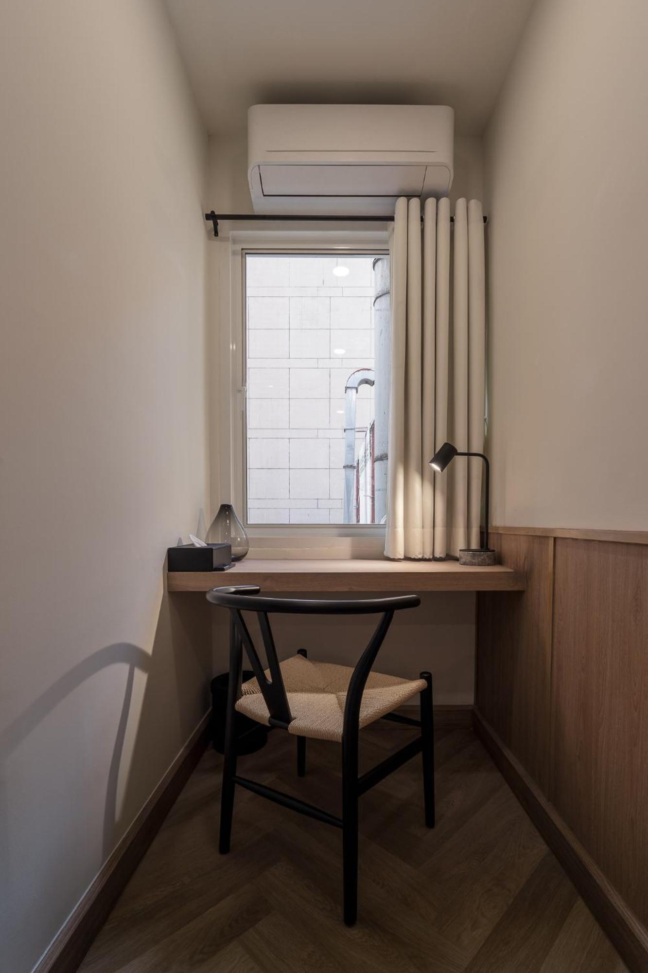 Whole Floor Penthouse, 3 Bedroom 3 Bath, Next To Metro Station Bangkok