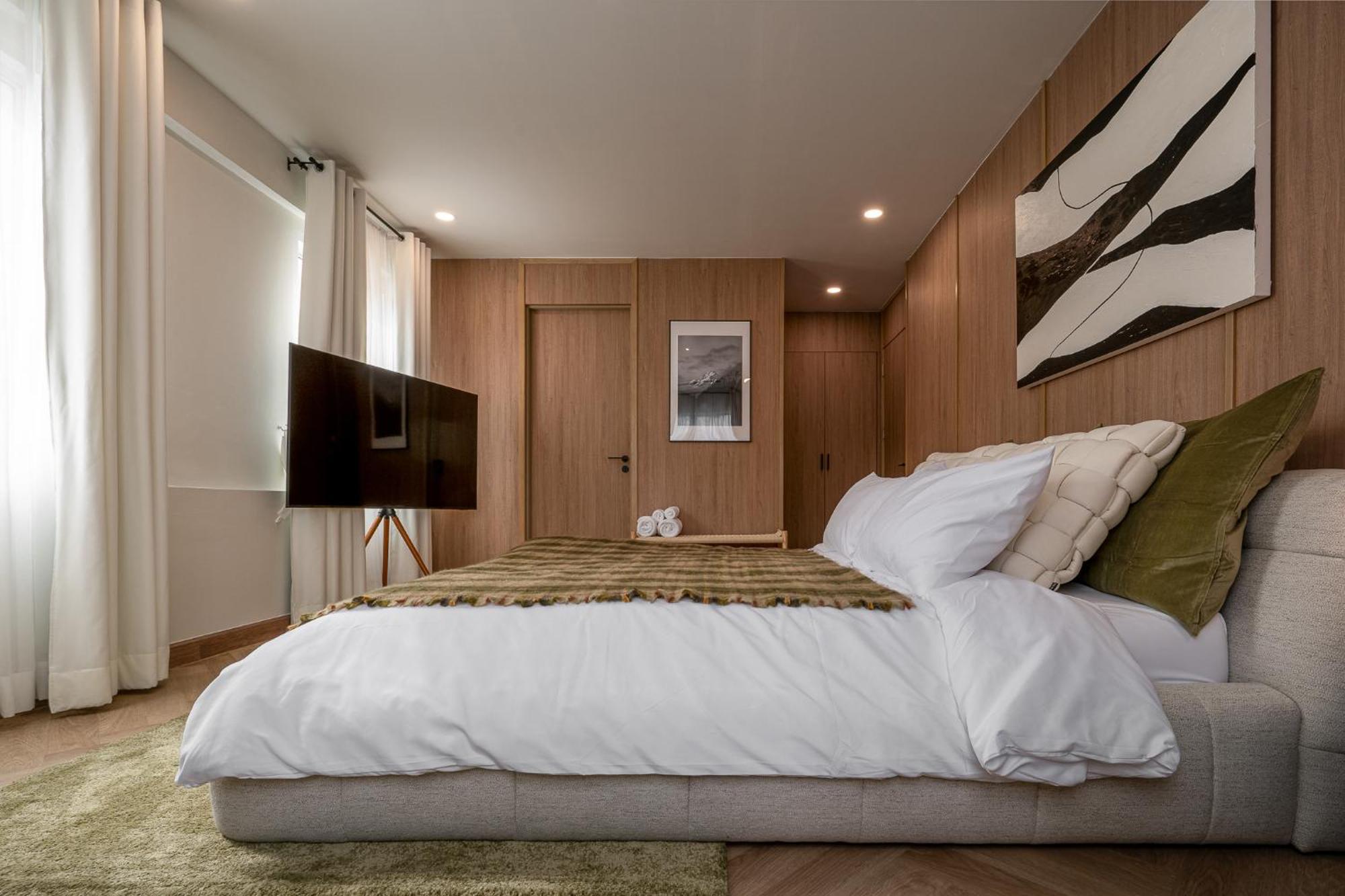Whole Floor Penthouse, 3 Bedroom 3 Bath, Next To Metro Station Appartement